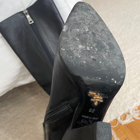 VINTAGE PRADA LEATHER HEELED BOOTS - 36 - Picture 3 of 4
